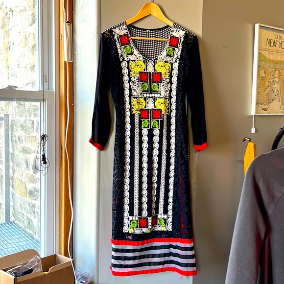 Indian/middle eastern embroidered dress - Picture 1 of 5